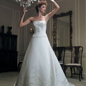 Casablanca 1776 Ivy Wedding dress strapless with train stunning ivory NWT sz 6